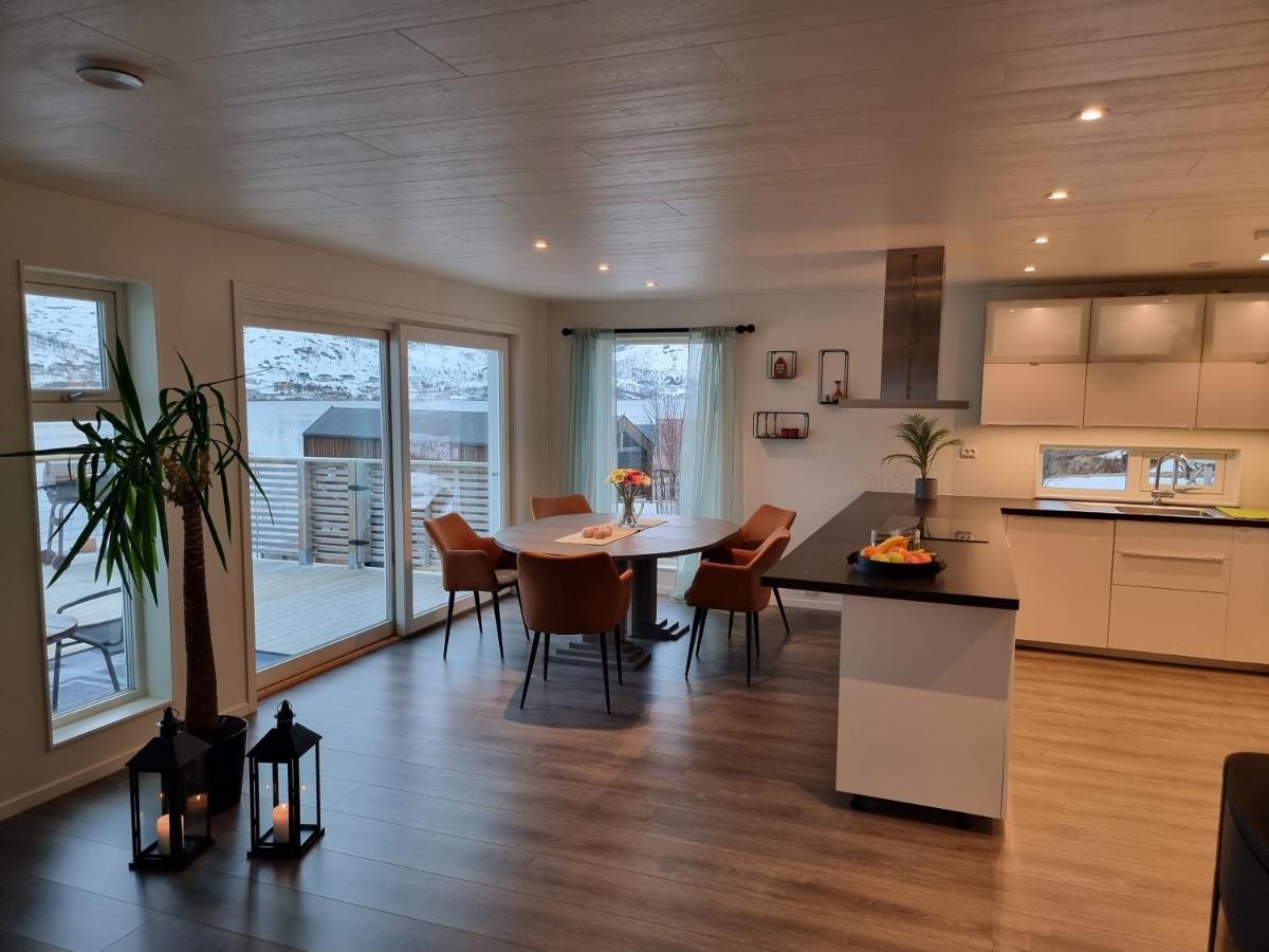 Вилла Kaldfjord Sea House Тромсё Экстерьер фото