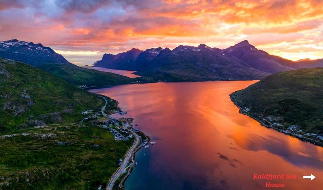 Вилла Kaldfjord Sea House Тромсё Экстерьер фото