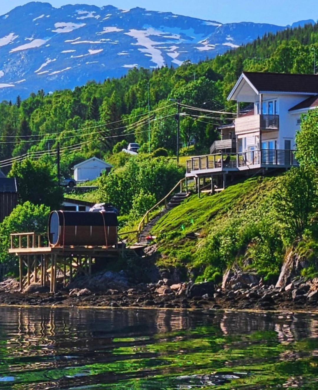Вилла Kaldfjord Sea House Тромсё Экстерьер фото