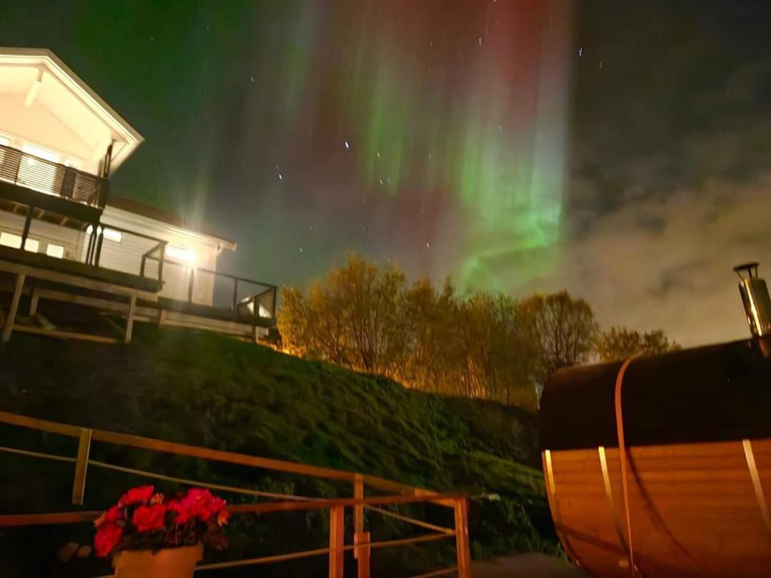 Вилла Kaldfjord Sea House Тромсё Экстерьер фото