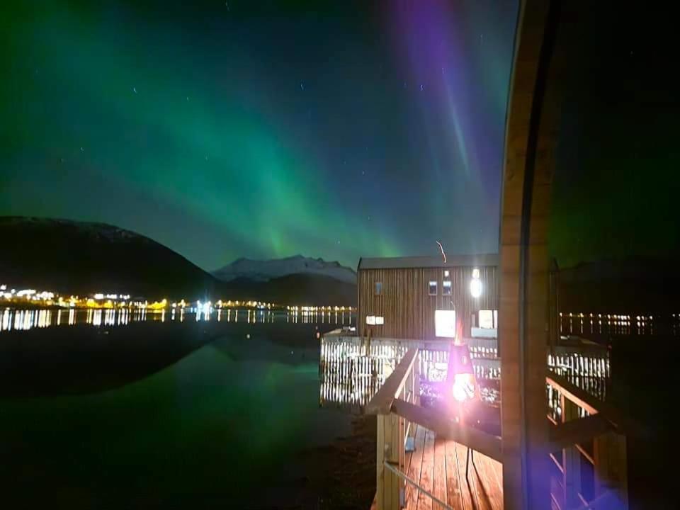 Вилла Kaldfjord Sea House Тромсё Экстерьер фото