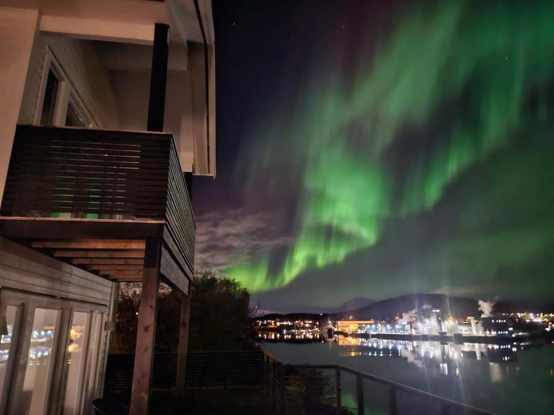 Вилла Kaldfjord Sea House Тромсё Экстерьер фото