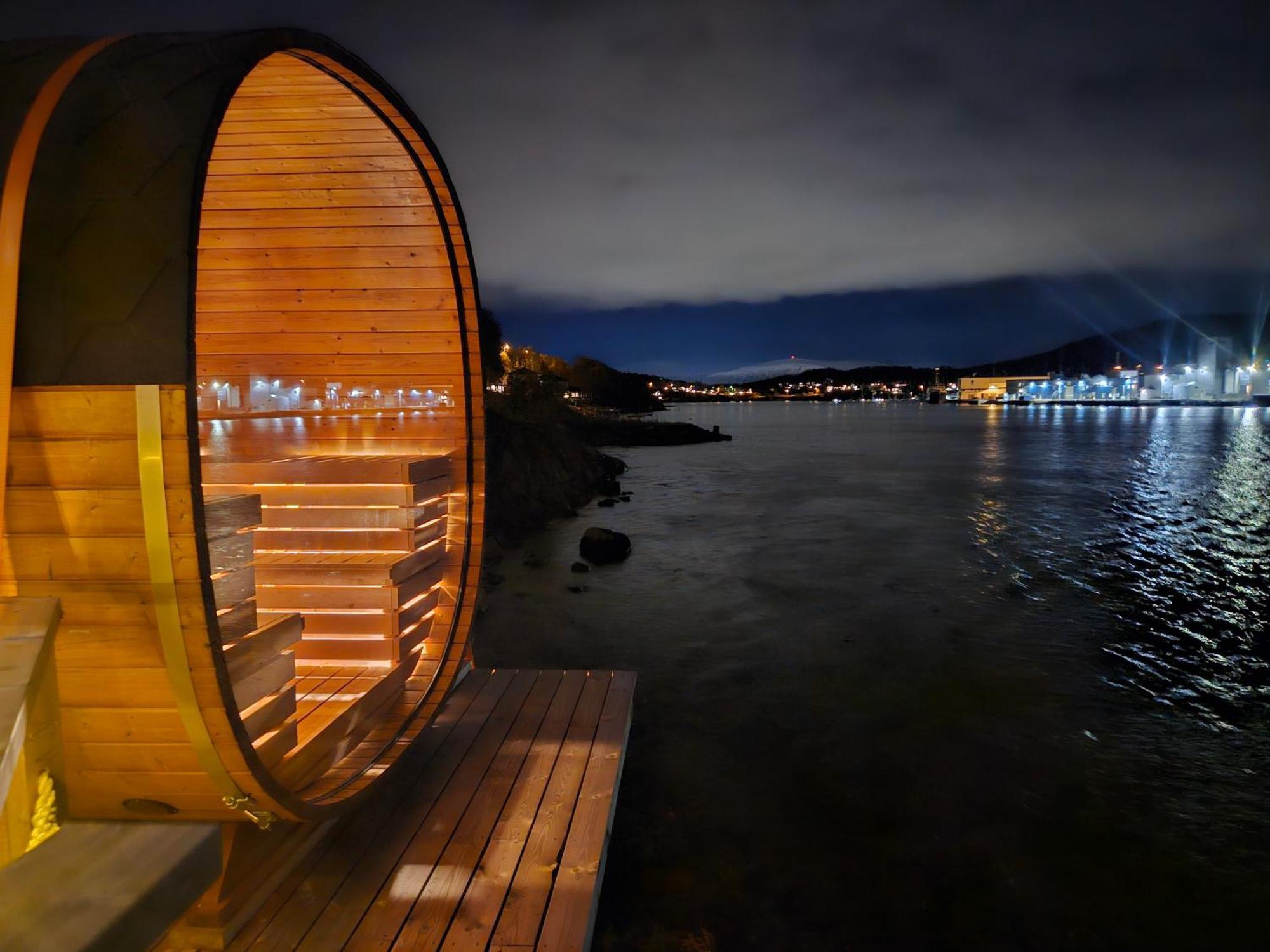 Вилла Kaldfjord Sea House Тромсё Экстерьер фото