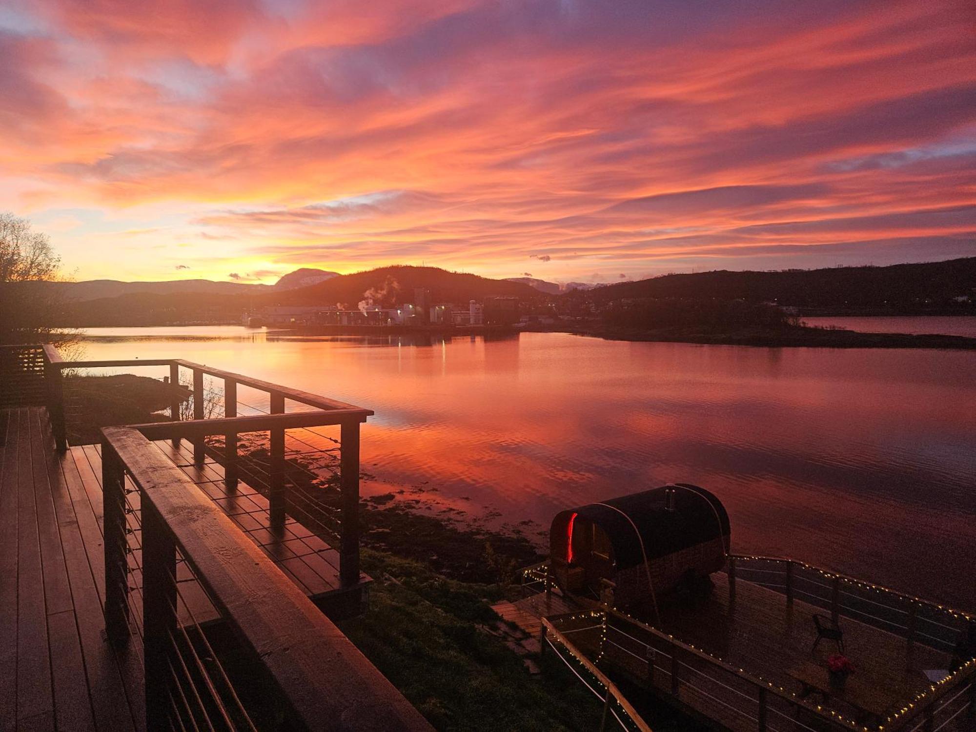 Вилла Kaldfjord Sea House Тромсё Экстерьер фото
